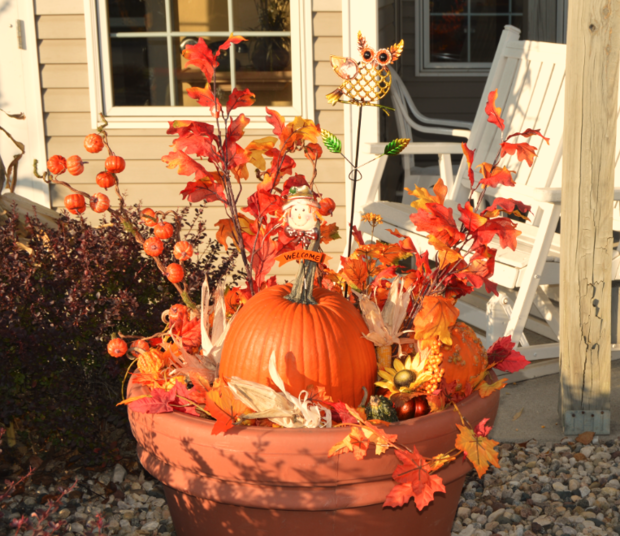 <p>Fall decorating</p>